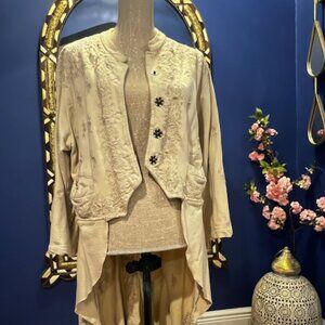 Magnolia Pearl- Embroidered Tuxedo Coat. Cream. Size: OSFM